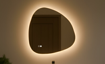 Unregelmäßiger Spiegel mit Beleuchtung 64×64 cm, Dual-Farbe, Touch-Schalter, Heizmatte